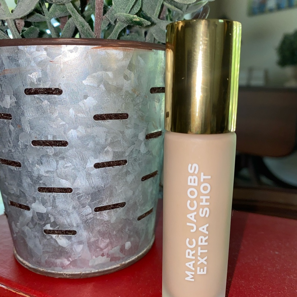 Marc Jacobs Extra Shot Concealer - Light 140